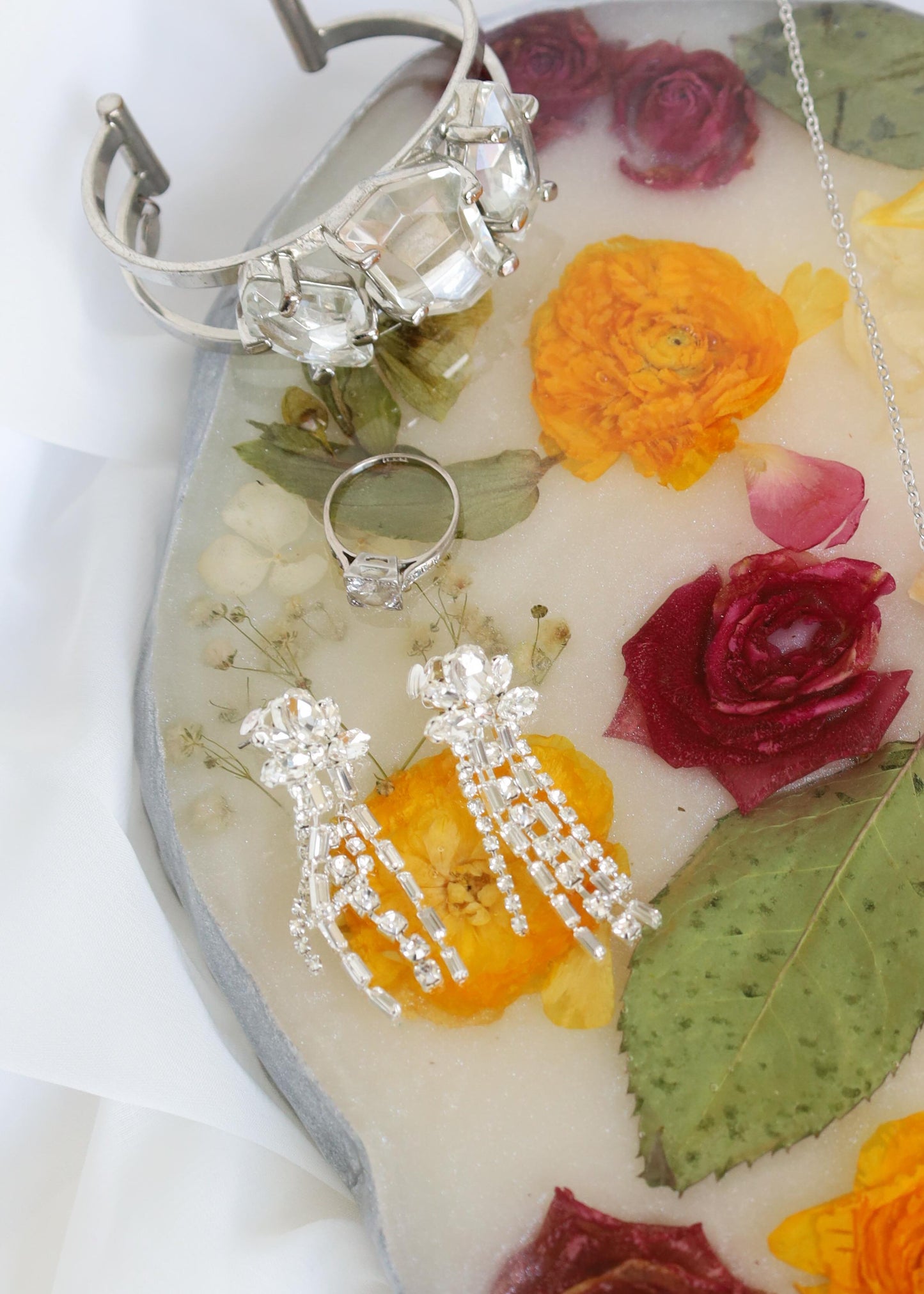 Organic Shaped Resin Display Tray - resin display tray