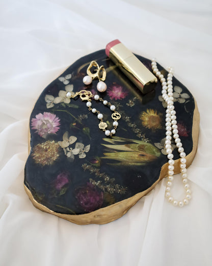 Organic Shaped Resin Display Tray - resin display tray