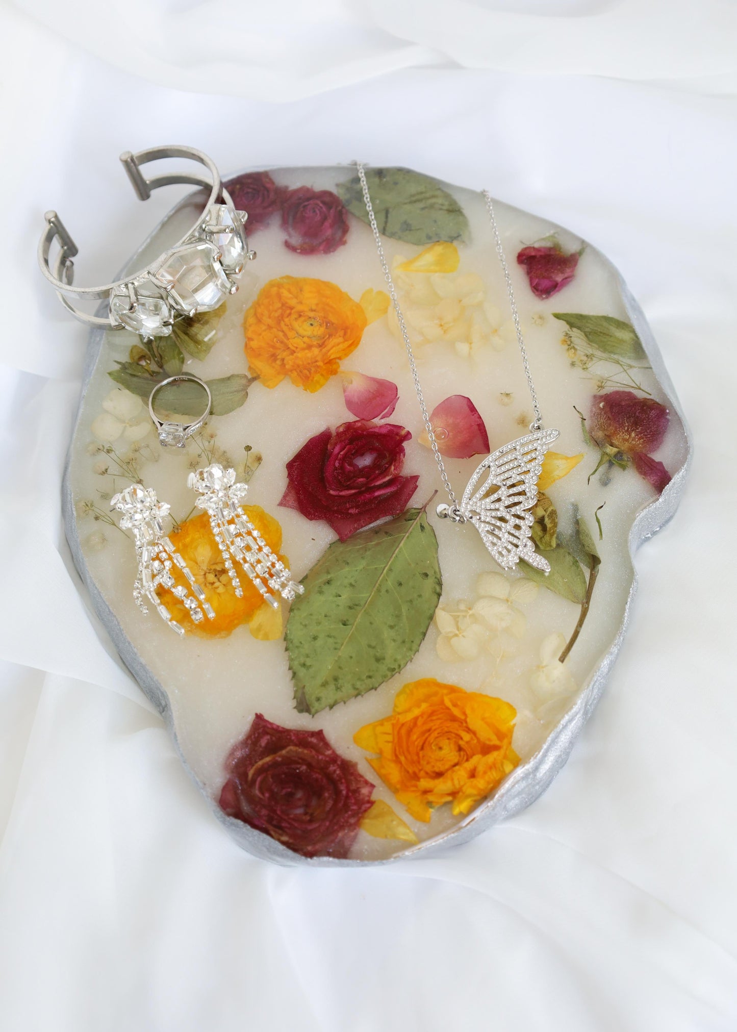 Organic Shaped Resin Display Tray - resin display tray