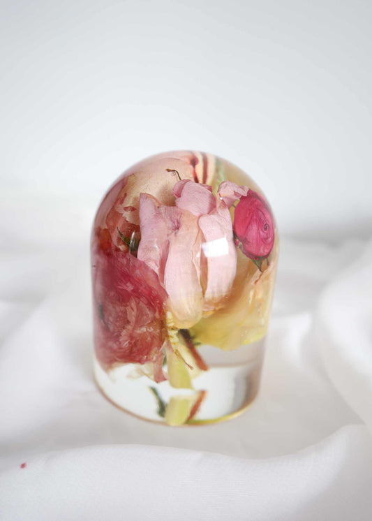 Resin flower cylinder dome paper weight with preserved dried flowers encased in clear resin