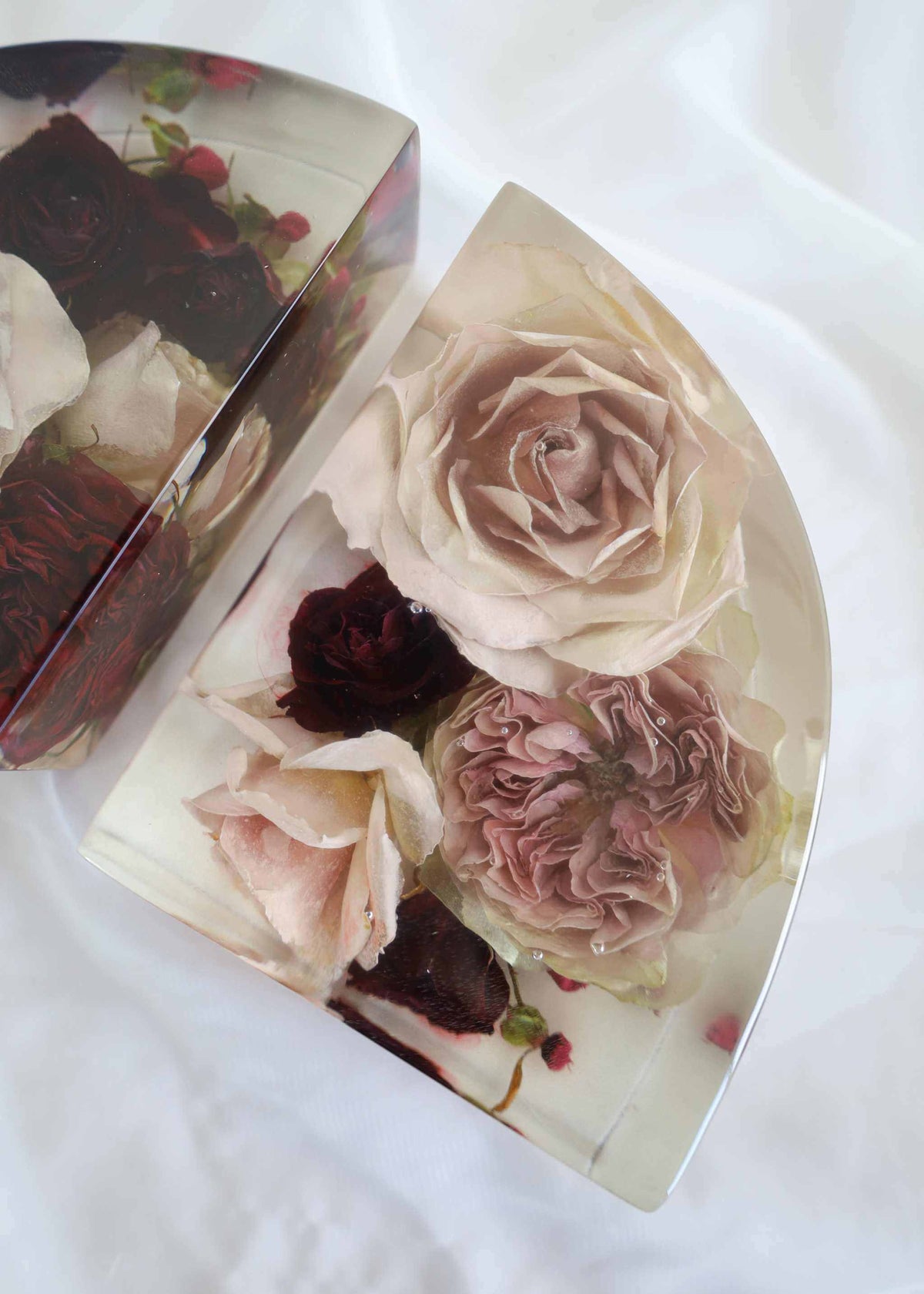 Set of Resin Display floral bookends with clear resin, preserving pale pink roses and deep burgundy blooms